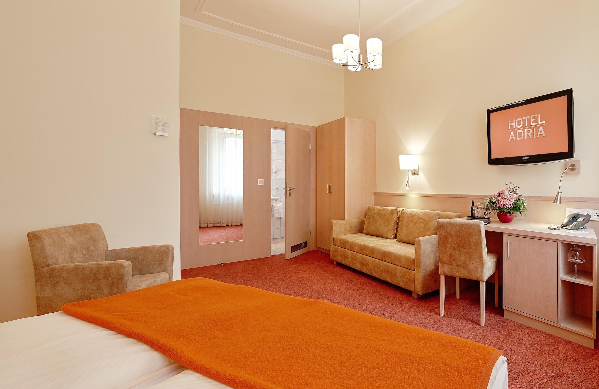 Hotel Adria Muenchen Bagian luar foto