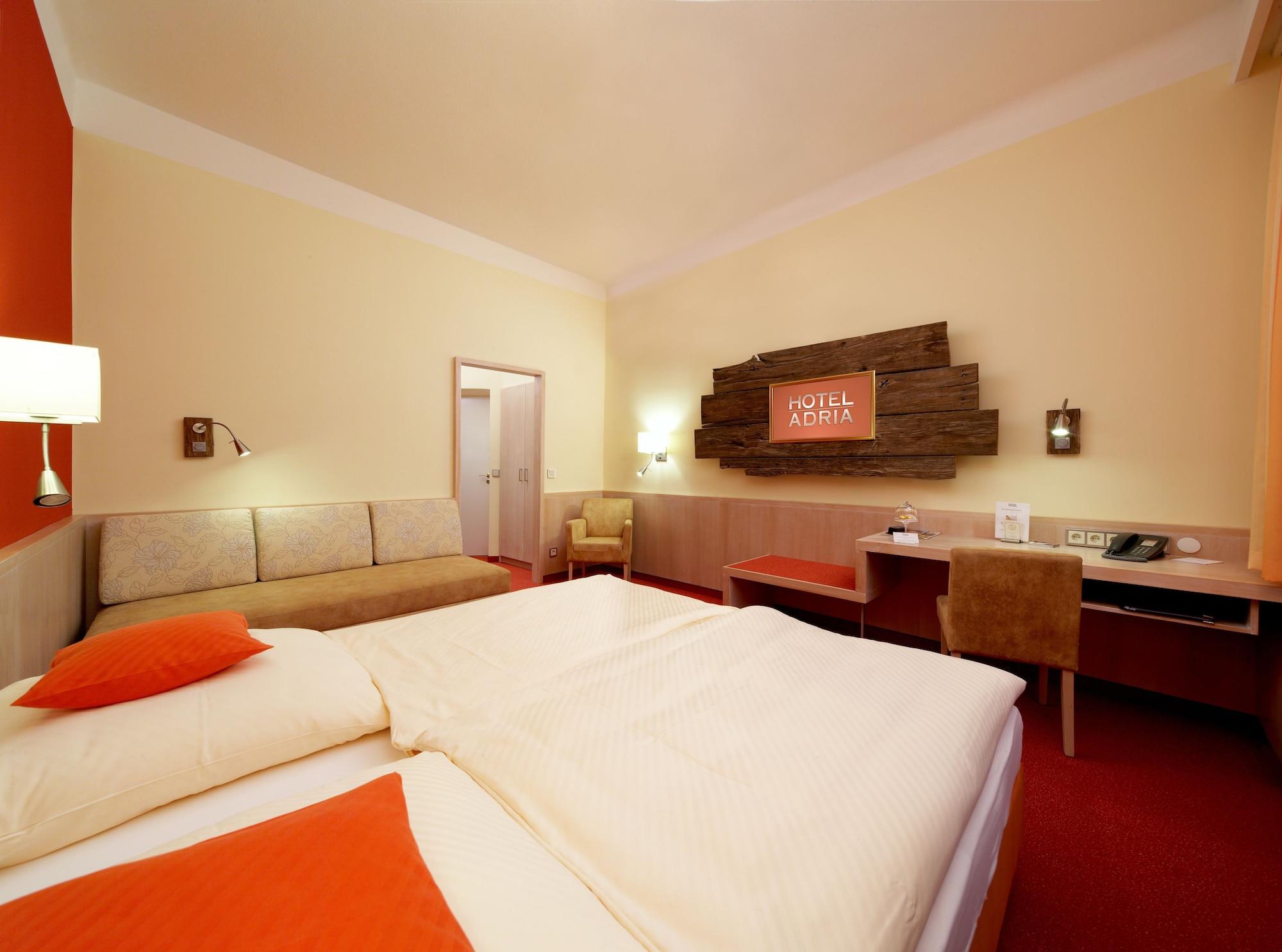 Hotel Adria Muenchen Bagian luar foto