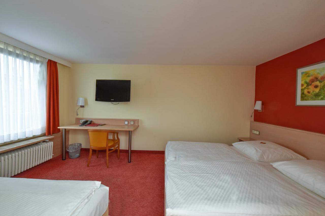 Hotel Adria Muenchen Bagian luar foto