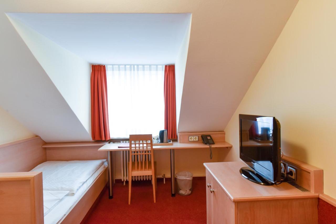 Hotel Adria Muenchen Bagian luar foto