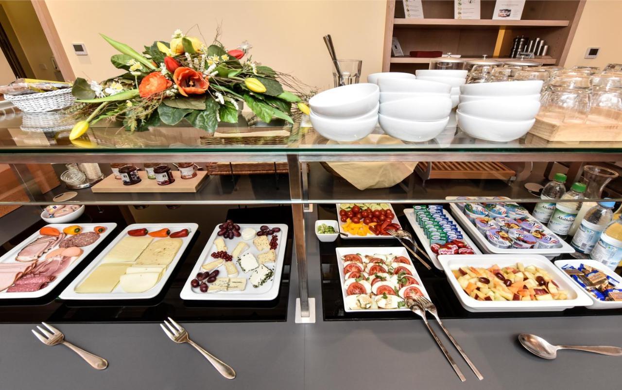 Hotel Adria Muenchen Bagian luar foto