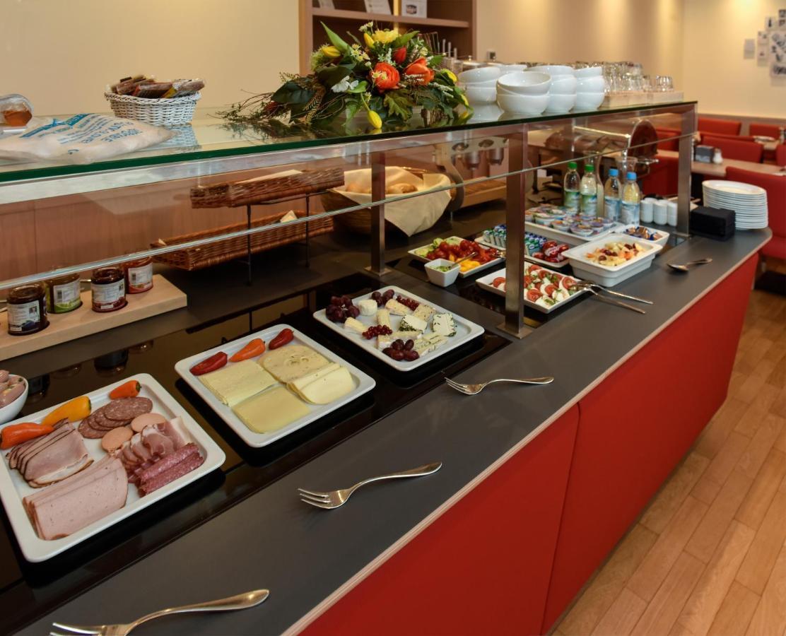 Hotel Adria Muenchen Bagian luar foto