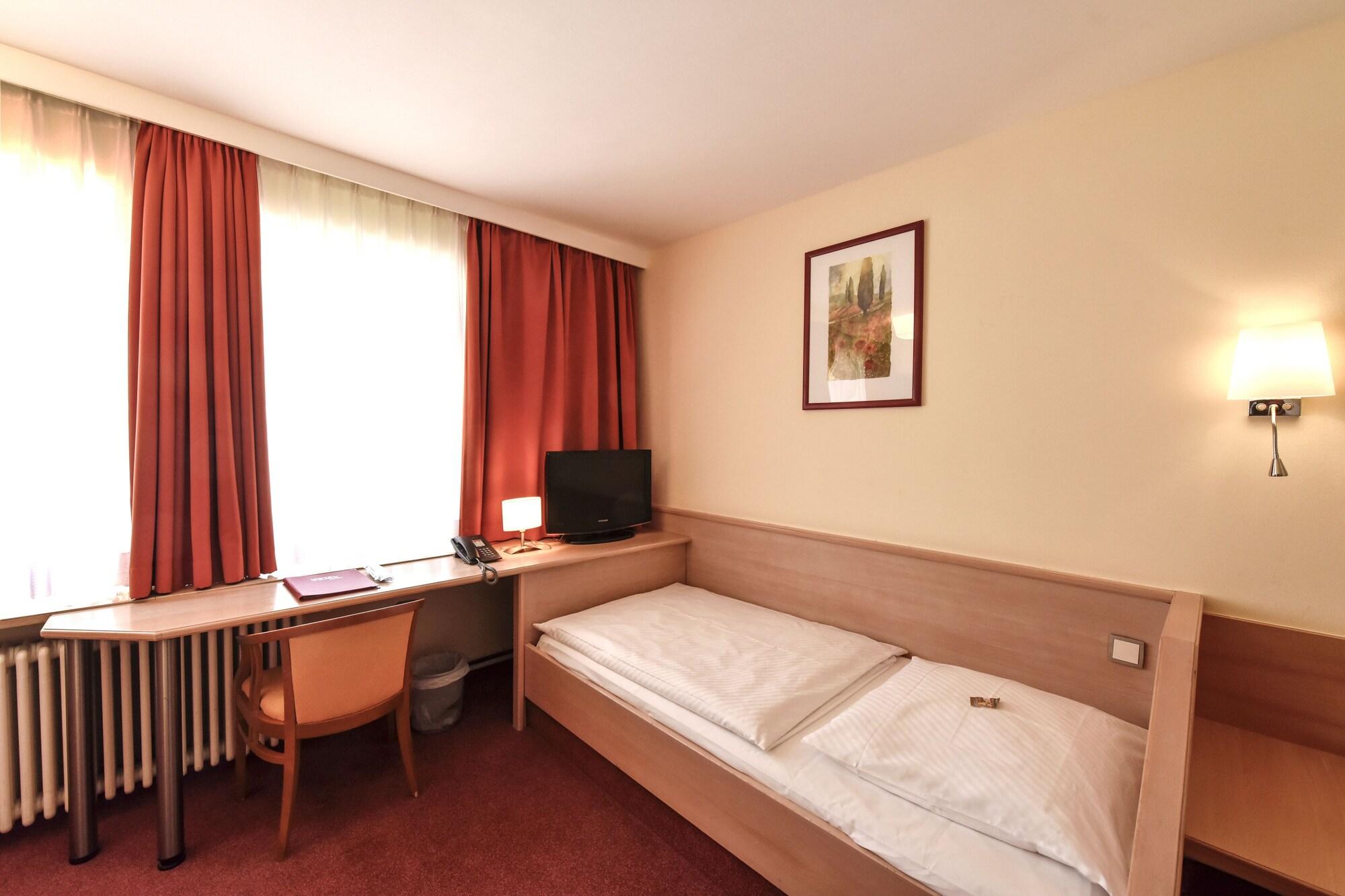 Hotel Adria Muenchen Bagian luar foto