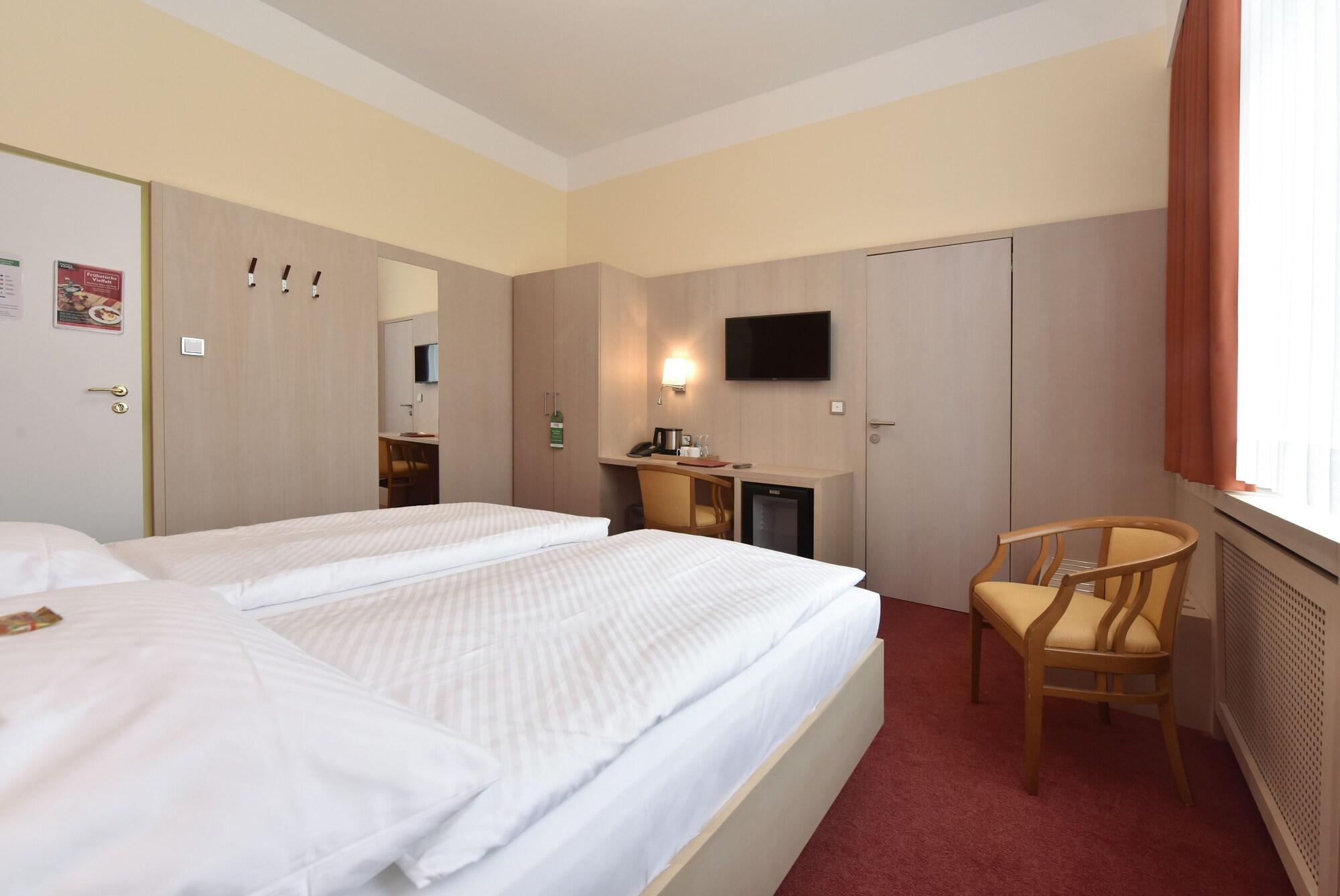 Hotel Adria Muenchen Bagian luar foto
