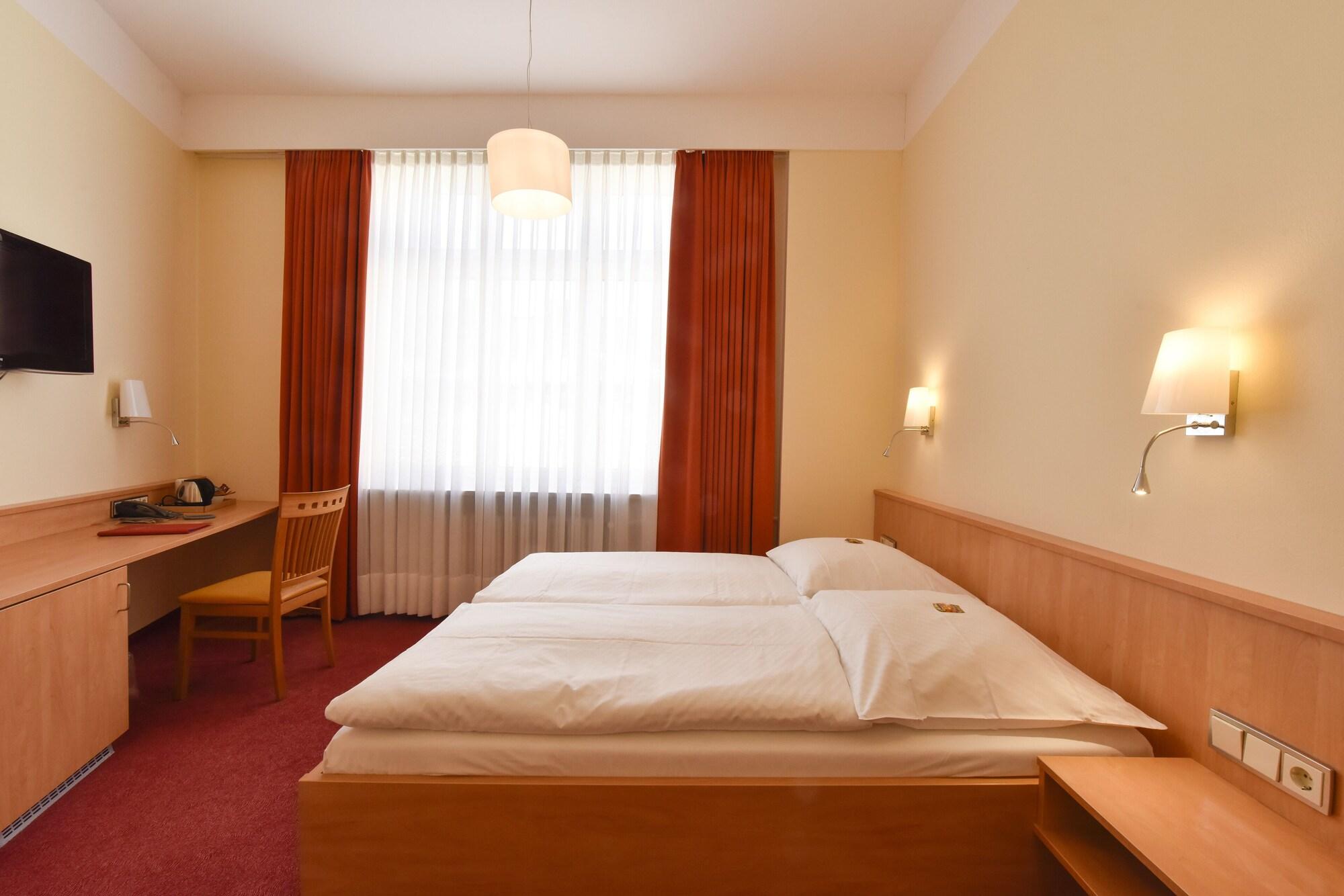 Hotel Adria Muenchen Bagian luar foto